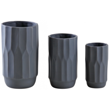 Vases gris en céramique